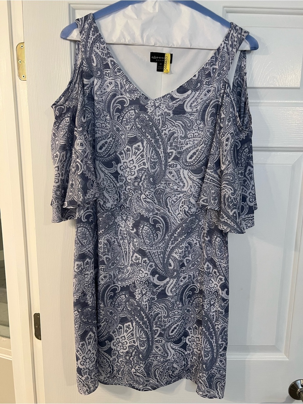 connected apparel Blue and White Paisley Cold-Shoulder Dress